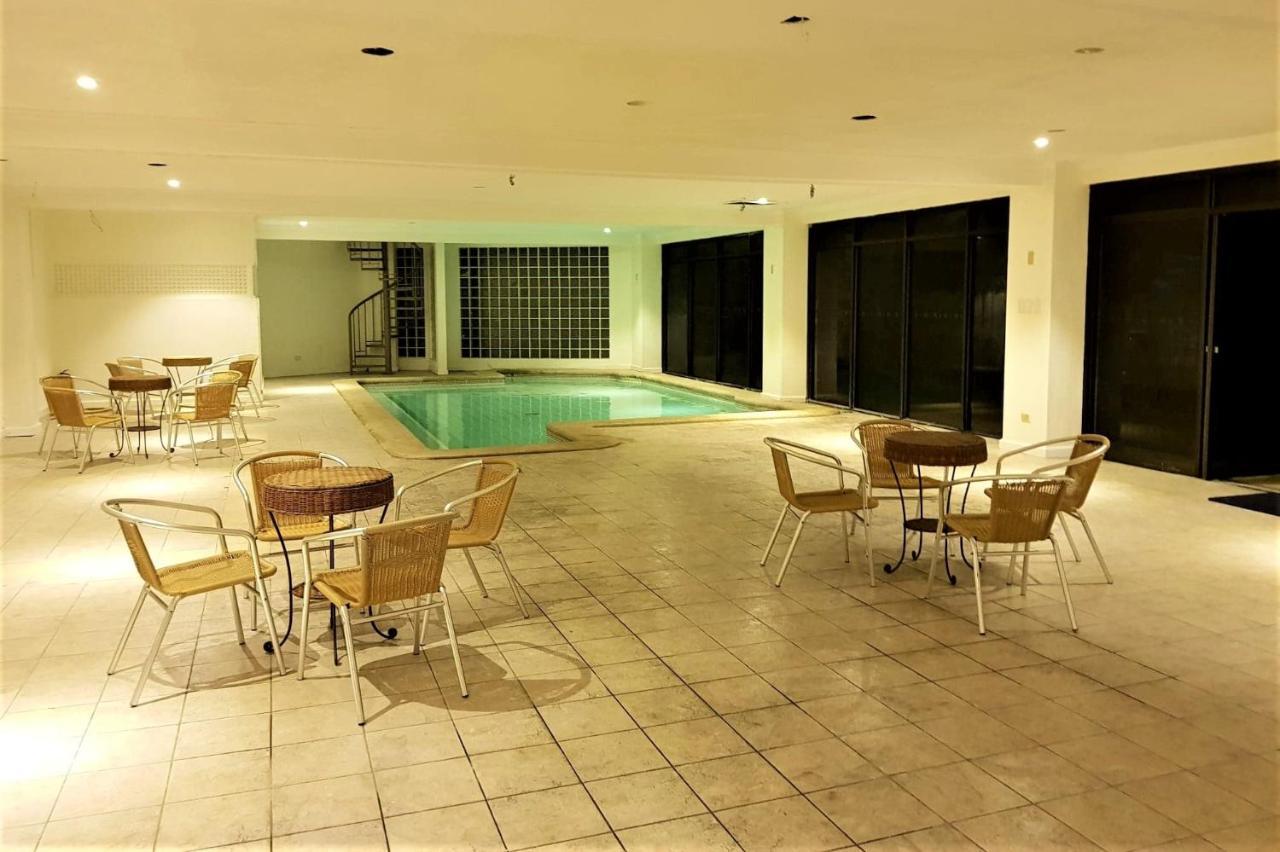 Chateau Bleu Resort Calamba  Exteriér fotografie